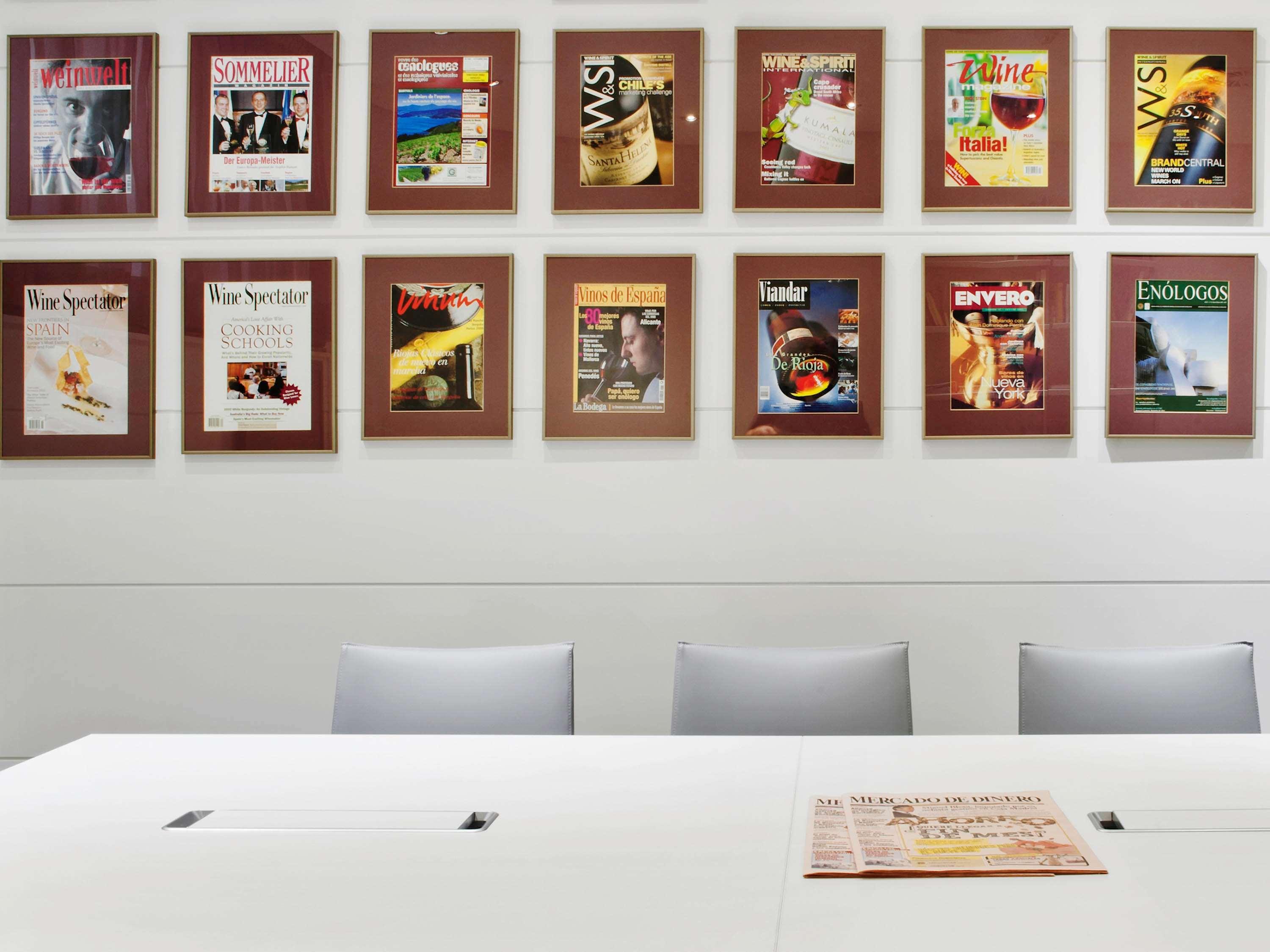 Hotel Ibis Styles Madrid Prado Esterno foto